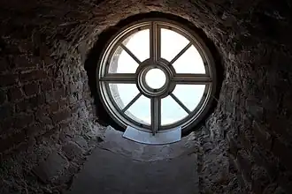 Vue d'une fenêtre du phare.