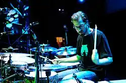 Benny Greb à sa batterie lors d'un concert