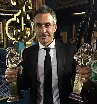 Description de cette image, également commentée ci-après