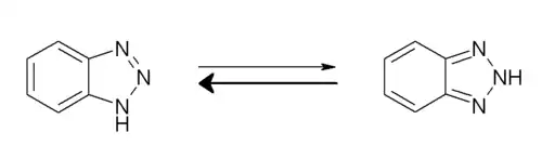 Tautomérisation du benzotriazole