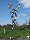 Art moderne sur rond-point : de Katapult.