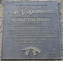 Plaque commémorative pour Ernst Friedrich à Berlin