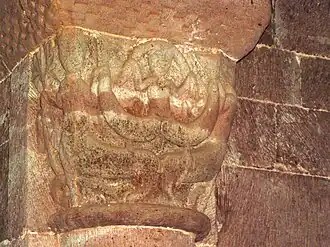 Autre chapiteau dans la chapelle haute.