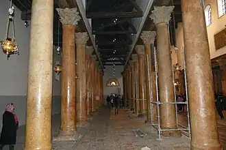 Nef latérale de la basilique de Bethléem]