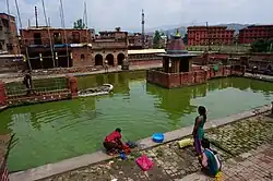 Lavage à Khah Pukhu, Bhaktapur.