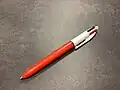 Un stylo Bic 4 couleurs