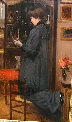 Madame Biessy à la vitrine