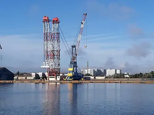 Bigue (400 tonnes) au quai des Charbonniers.