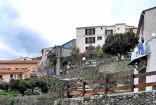 Quartier sud du village.