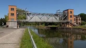 Pont piéton.