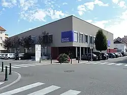 Maison des services, rue du Houblon.