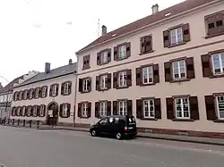 Ancienne usine textile, école (XIXe), 3 rue du Maréchal-Foch.