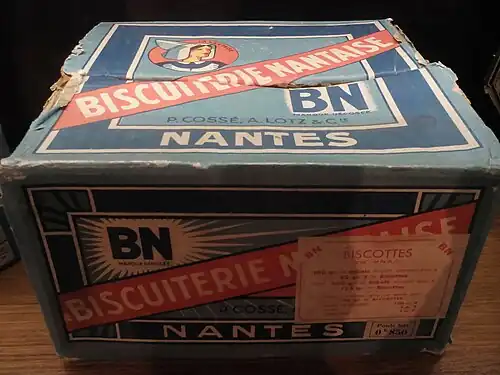 Biscottes en vrac, Biscuiterie Nantaise, pendant la Seconde Guerre mondiale.