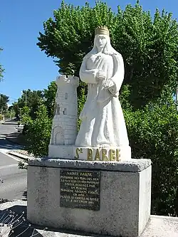 Une statue de sainte Barbe à Biver.