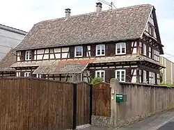 Ferme, 7, rue de la Marne.