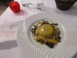 Pâté de foie de volaille, champignons et vin jaune, de Georges Blanc.