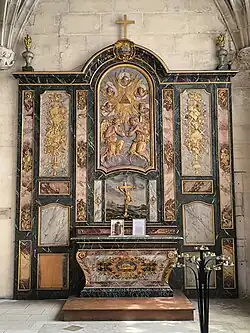 Autel et retable provenant du couvent des Mathurins de Gisors