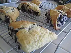 Scones frais aux myrtilles...