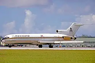 Un Boeing 727–264 de Mexicana, similaire à celui impliqué dans l'accident.