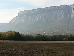 Saint-Eynard depuis le bois de la Bâtie.