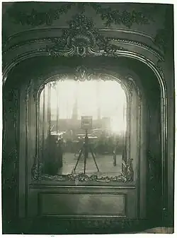 Détail de la boiserie de la niche du cabinet.