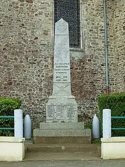 Monument aux morts.