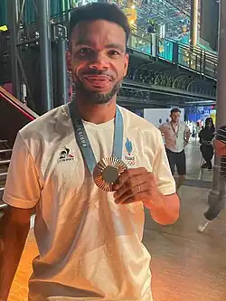 Au Club France après sa médaille de bronze aux Jeux olympiques d'été de 2024 de Paris
