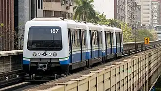 Une unité multiple de deux APM 256 du métro de Taipei.