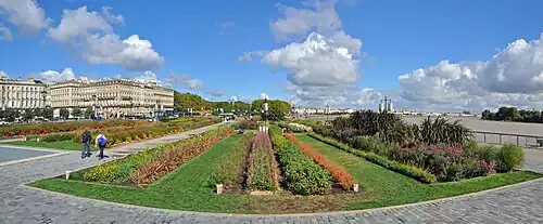 Le Jardin des Lumières, quai de la Douane.