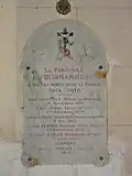 Église : plaque morts de la paroisse pour la France.