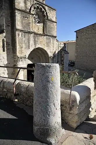 Borne romaine milliaire.