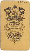 Verso d'une photographie au format portrait carte-de-visite de József Borsos.