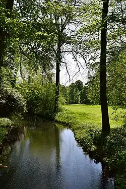 Le Molenbeek dans le parc Baudouin.