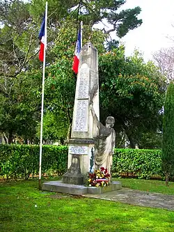Monument aux morts.