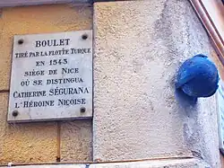 Boulet tiré lors du siège franco-turc de 1543.