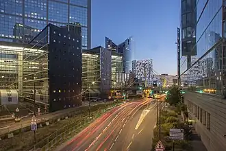 Le boulevard circulaire vu depuis la place Gravet.