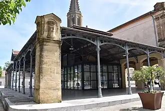 L'ancienne halle aux grains.