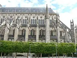 Élévation extérieure de la cathédrale.