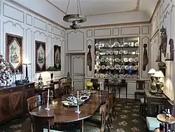 Salle à manger du château.