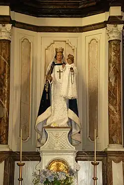 Statue de la Vierge.