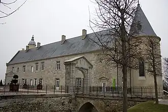 L'aile nord côté cour.