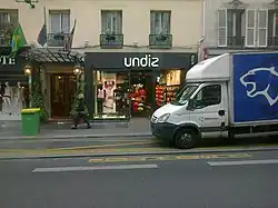 Une façade de boutique Undiz.