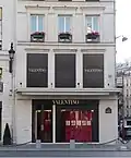 Boutique Valentino située place Beauvau à Paris