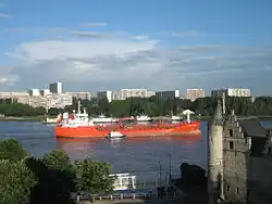 Le Bow Balearia, pétrolier/chimiquier de 5&nbsp;846&nbsp;tpl, près d'Anvers