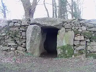 L'allée couverte du Petit Vieux Sou.