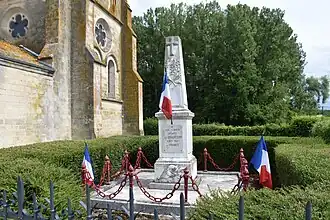 Le monument aux morts.