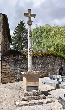 Le calvaire du cimetière.