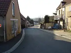 La rue du Château en 2012.