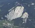 Le village et le glissement de terrain en septembre 2014.