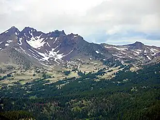 Vue du Broken Top depuis le sud.